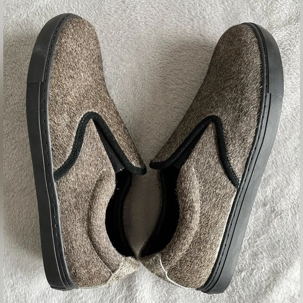 ONTO premium crafted slip on cowhide hair unisex sneakers size men 7 / women 8.5
